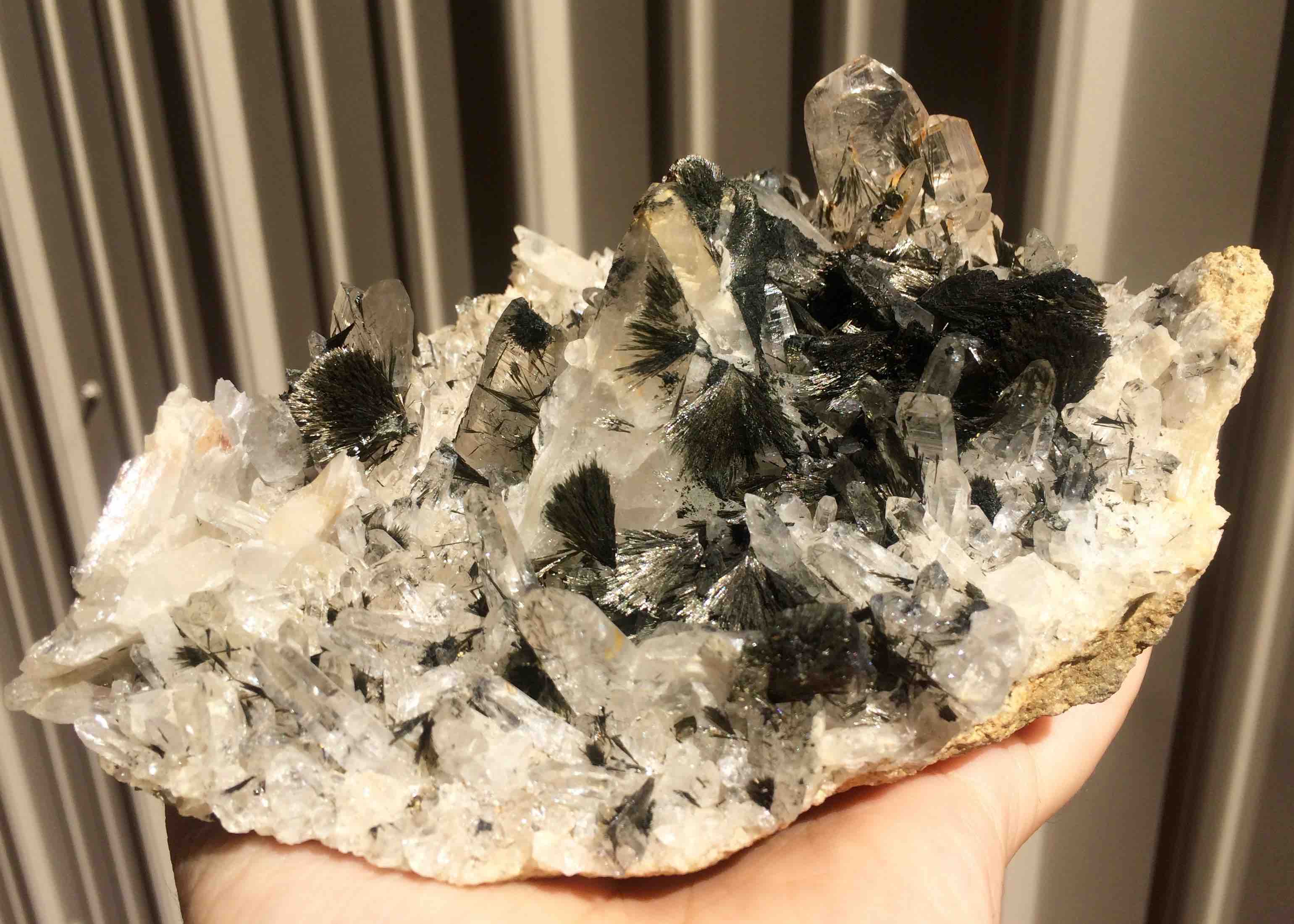 Quartz with dravite